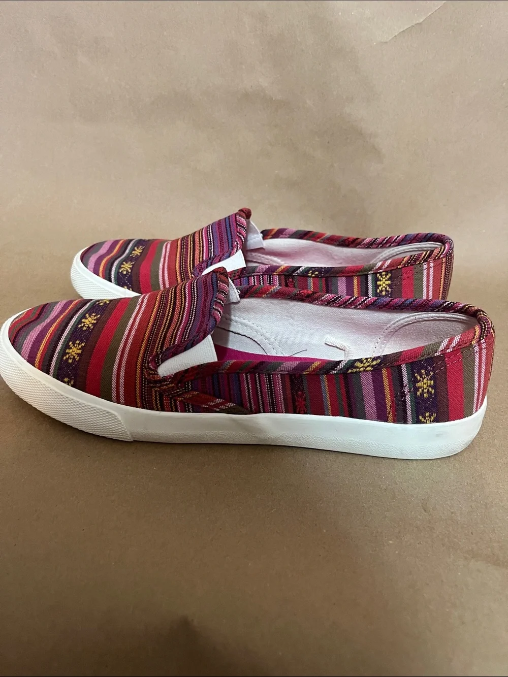 Austin Trading Co Serape Print Slip-On Sneakers Size 8 - Picture 2 of 7